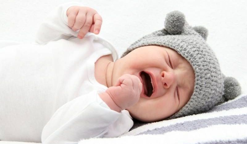 gasförmiges Baby weint